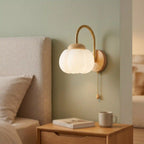 applique murale fleur verre opalin lumière douce chambre — Alenza